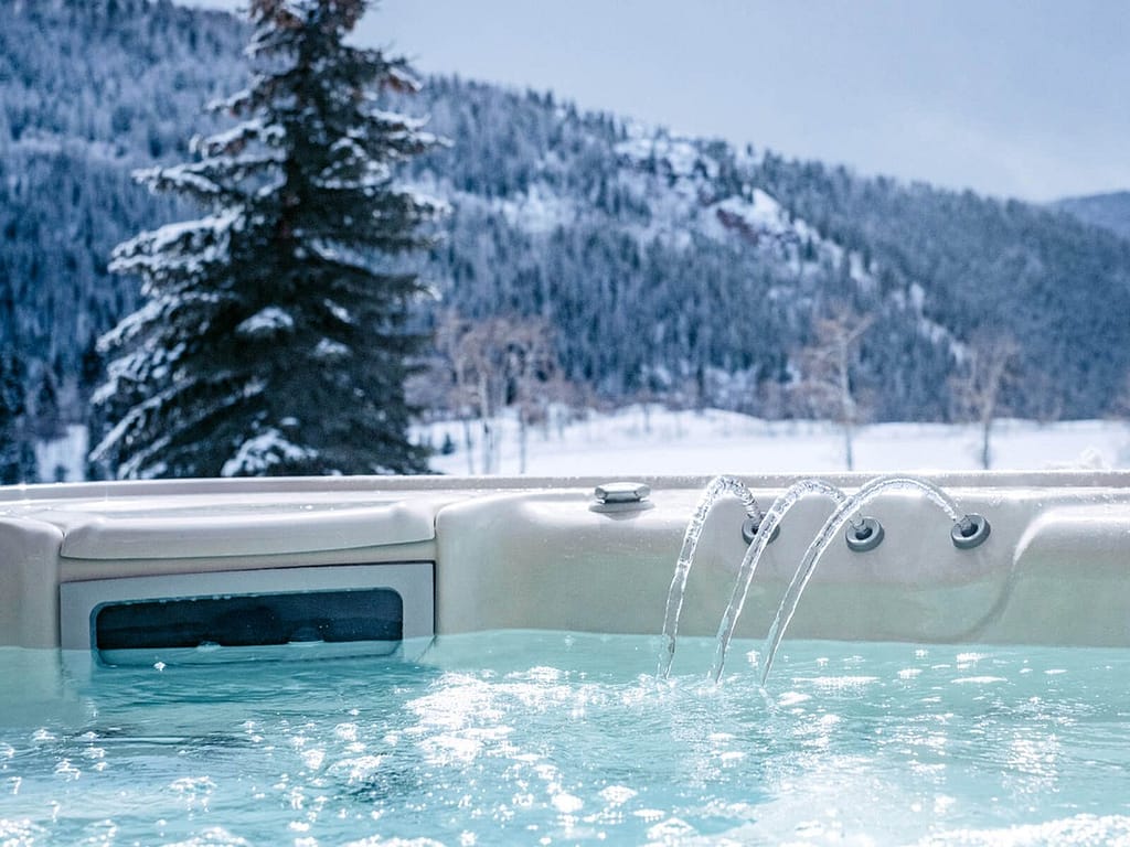 hot-spring-spa-in-winter-d-spot